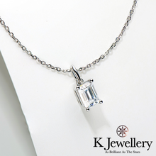 Load image into gallery viewer Moissanite Emerald Cut Necklace Moissanite clear-set grandmother&#39;s cut necklace
