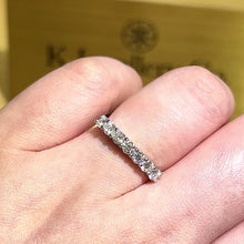 將影片載入圖庫檢視器並播放，Moissanite Stacking Ring莫桑鑽七星排戒
