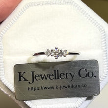 將影片載入圖庫檢視器並播放，Moissanite Classic 0.26ct Ring 莫桑石小清新26分戒指
