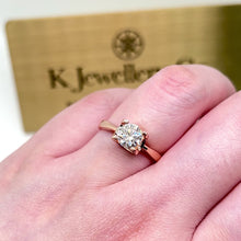 將影片載入圖庫檢視器並播放，Moissanite Horns Ring 莫桑石經典牛角戒指
