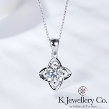 Load image into gallery viewer Moissanite Lucky Clover Necklace Moissanite Lucky Clover Necklace
