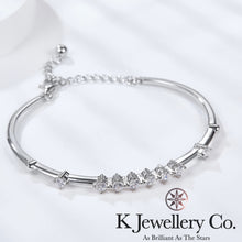 將圖片載入圖庫檢視器 Moissanite Star River Bangle 莫桑石星河手鐲
