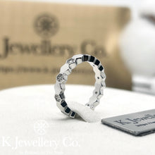 將圖片載入圖庫檢視器 Moissanite Bee My Love Stacking Ring 莫桑石蜂巢排戒
