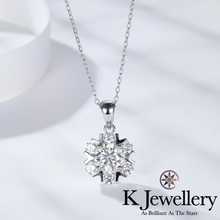 Load image into gallery viewer Moissanite Snowflake Necklace Moissanite romantic snowflake necklace
