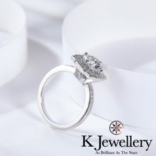 將圖片載入圖庫檢視器 Moissanite Belle Ring 莫桑石Belle 密鑲戒指
