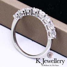 Load image into gallery viewer Moissanite 18K Gold Eight Stars Ring Moissanite 18K Eight Stars Ring
