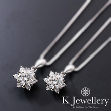 將圖片載入圖庫檢視器 Moissanite Snowflake Pave Necklace 莫桑石圍石雪花頸鏈
