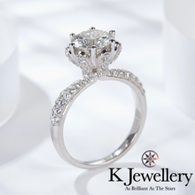 將圖片載入圖庫檢視器 Moissanite Flower Crown Ring 莫桑石皇冠花托戒指
