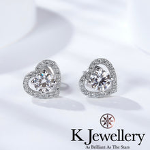 將圖片載入圖庫檢視器 Moissanite Heart Full Paved Ear Studs 莫桑石傾心耳釘
