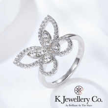 將圖片載入圖庫檢視器 Moissanite Butterfly Paved Ring 莫桑石全石蝴蝶戒指
