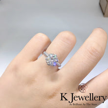 將圖片載入圖庫檢視器 Moissanite Flower Crown Ring 莫桑石皇冠花托戒指
