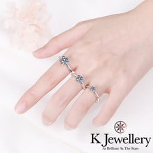 Load image into gallery viewer Moissanite Classic Four Claws Ring Moissanite Classic Four Claws Clear Setting Ring
