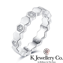 將圖片載入圖庫檢視器 Moissanite Bee My Love Stacking Ring 莫桑石蜂巢排戒
