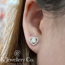 將圖片載入圖庫檢視器 Moissanite Heart Full Paved Ear Studs 莫桑石傾心耳釘
