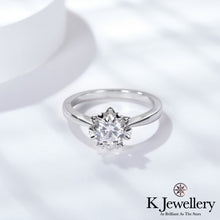 Load image into gallery viewer Moissanite Snow Ring Moissanite Snowflake Eternity Ring
