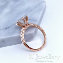 將圖片載入圖庫檢視器 Moissanite 18K Gold Setting Paved Ring 18K莫桑石六爪密鑲戒指
