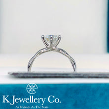 將圖片載入圖庫檢視器 Moissanite Vine Ring 莫桑石蔓藤戒指

