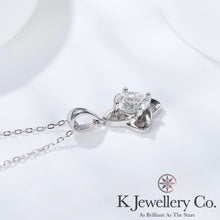 Load image into gallery viewer Moissanite Lucky Clover Necklace Moissanite Lucky Clover Necklace

