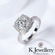 Load image into gallery viewer Moissanite Belle Ring Moissanite Belle pavé ring
