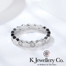 將圖片載入圖庫檢視器 Moissanite Bee My Love Stacking Ring 莫桑石蜂巢排戒
