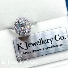 將圖片載入圖庫檢視器 Moissanite Oval Paved Ring 莫桑石橢圓形圍鑲1ct 2ct 戒指
