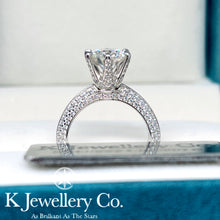 將圖片載入圖庫檢視器 Moissanite Setting Pave Ring 莫桑石六爪密鑲戒指
