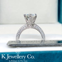 Load image into gallery viewer Moissanite Setting Pave Ring Moissanite six-prong pave ring
