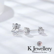 Load image into gallery viewer Moissanite Classis Six Claws Earrings Moissanite Classic Six Claw Earrings
