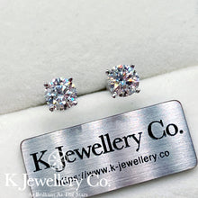 Load image into gallery viewer Moissanite Four Prong Ear Studs Moissanite clear-set high four-claw screws/earrings
