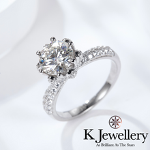 將圖片載入圖庫檢視器 Moissanite Flower Crown Ring 莫桑石皇冠花托戒指
